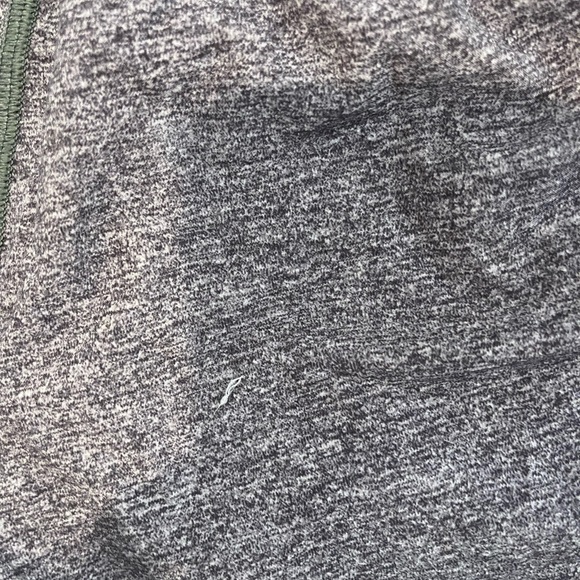 Lululemon hottie hot shorts small flaw - Picture 4 of 4